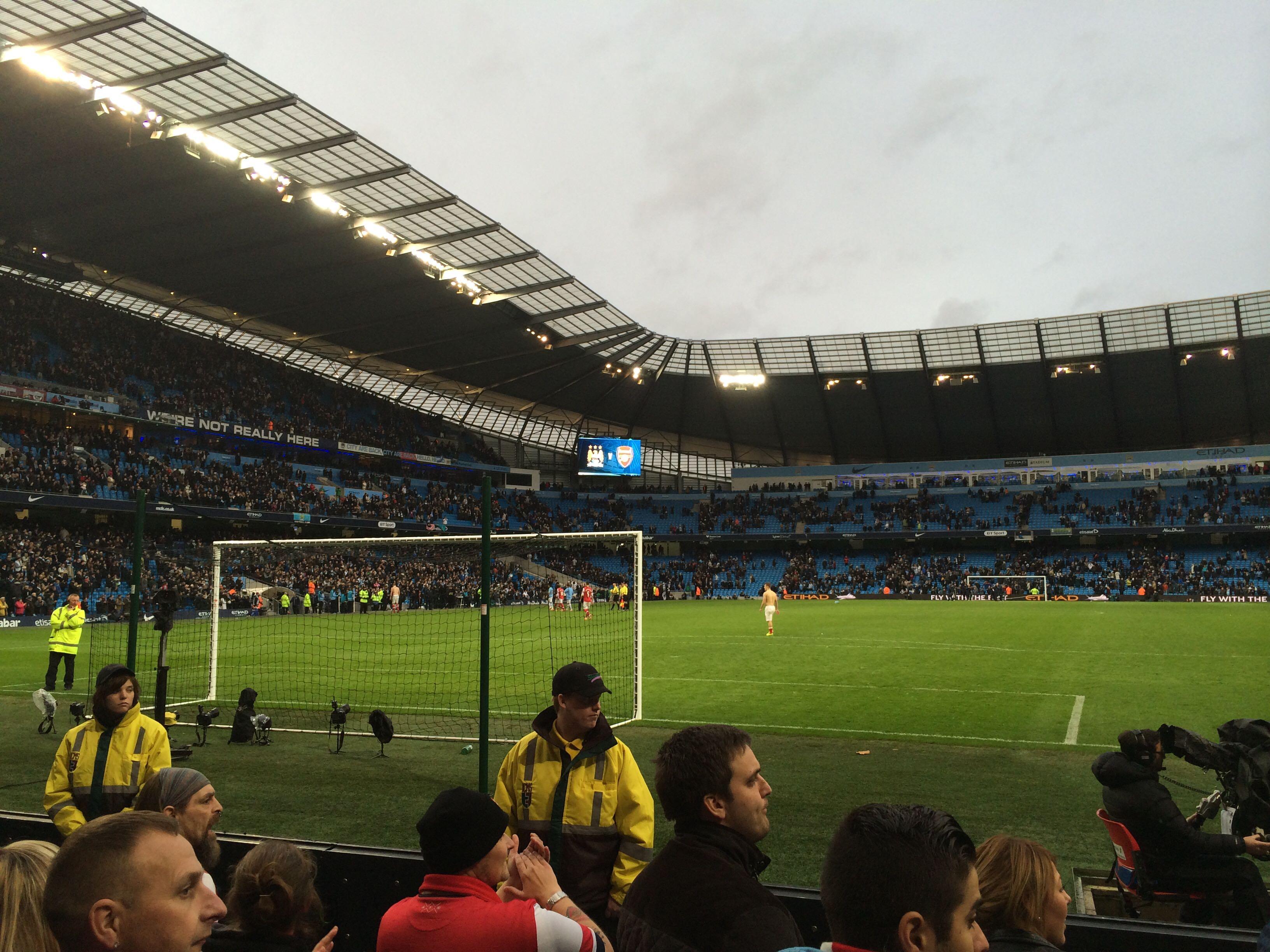 巴黎依然拥 巴黎依然拥